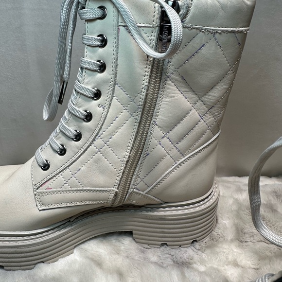 New La Canadienne Yasmine Women's Leather Bootie Size 35 US5 - Picture 4 of 8